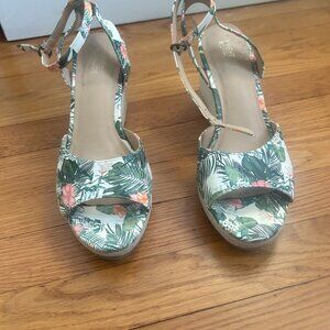 Market & Spruce Claudia Printed Wedge - size 11